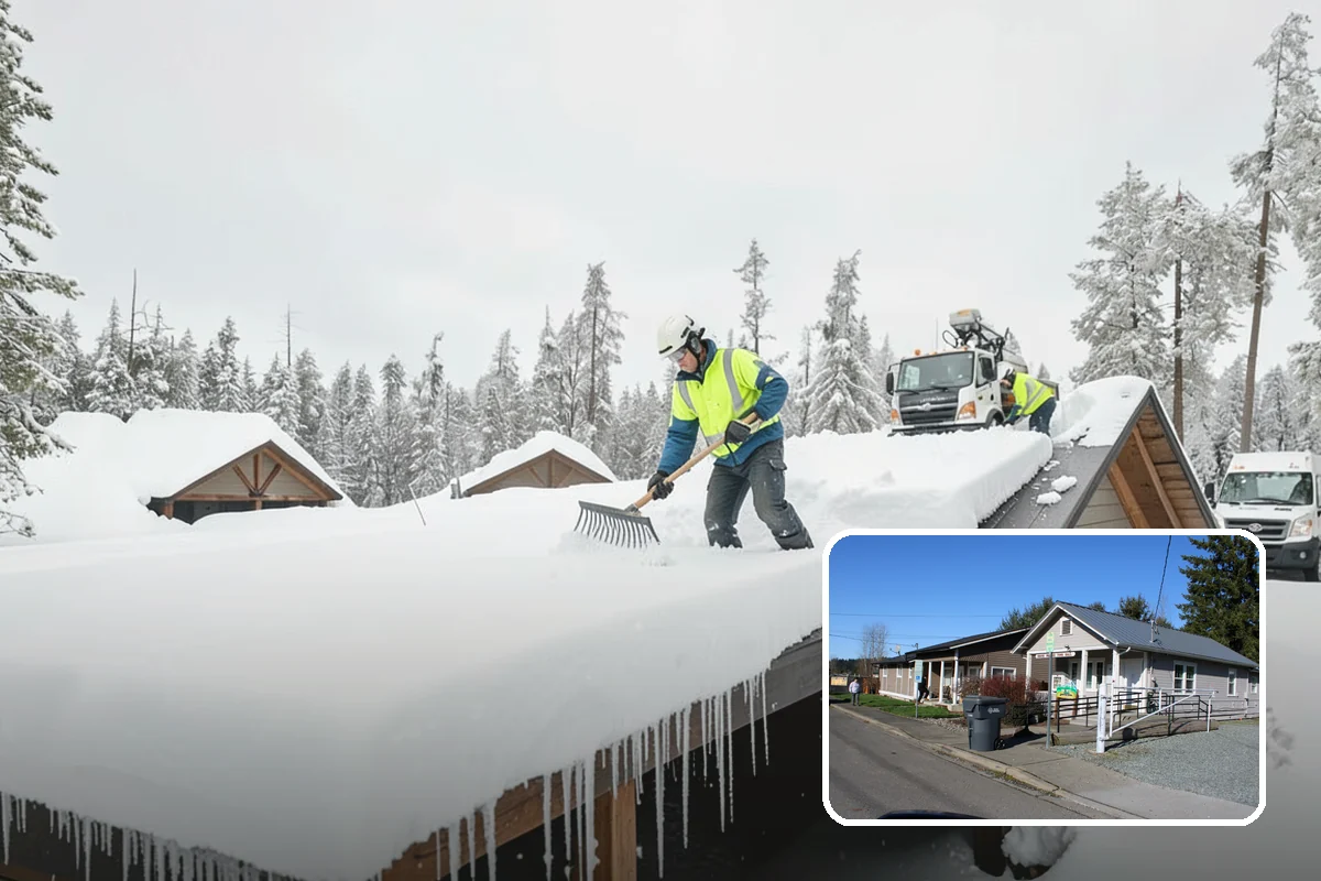 Restaurant Snow Plowing in South Prairie, Pierce County, WA - Customer lot and delivery lane cleared before service